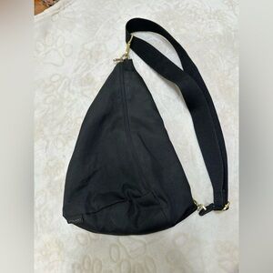 Canvelle sling bag